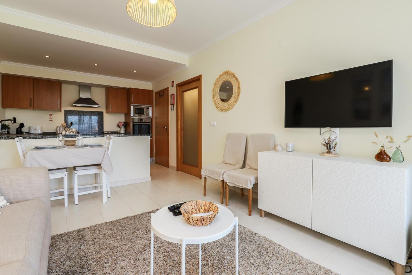 Appartamento Charming Flat 10 Min Walk To Beach Albufeira Esterno foto