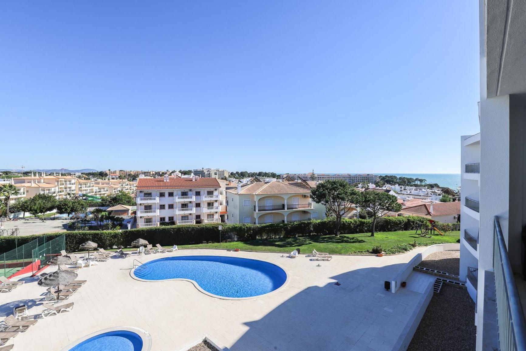 Appartamento Charming Flat 10 Min Walk To Beach Albufeira Esterno foto