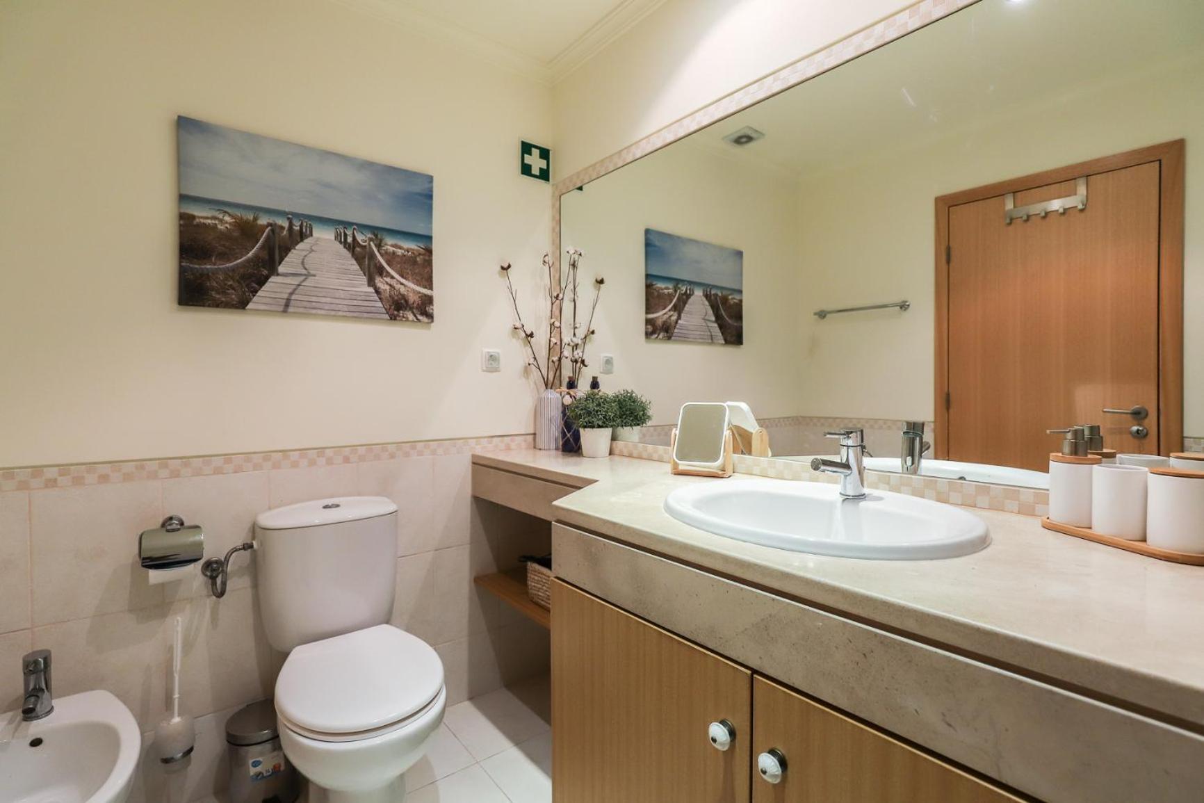 Appartamento Charming Flat 10 Min Walk To Beach Albufeira Esterno foto