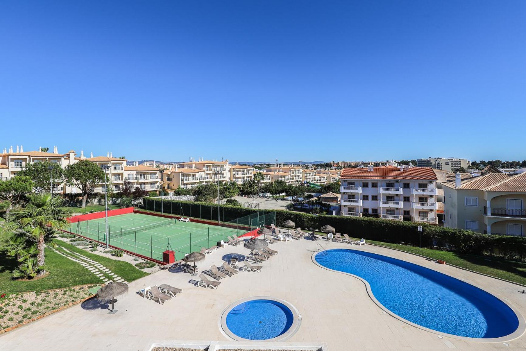 Appartamento Charming Flat 10 Min Walk To Beach Albufeira Esterno foto